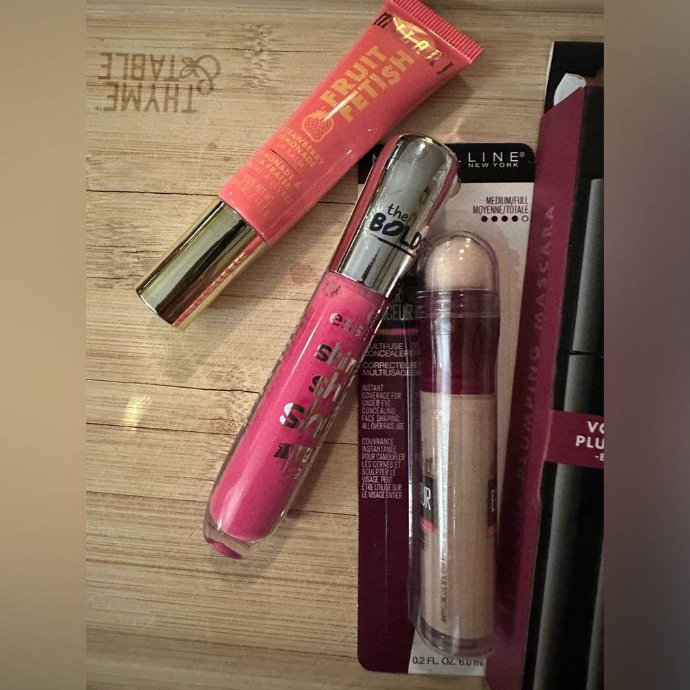 All new in packaging - Various Make Up - Picture 7 of 7